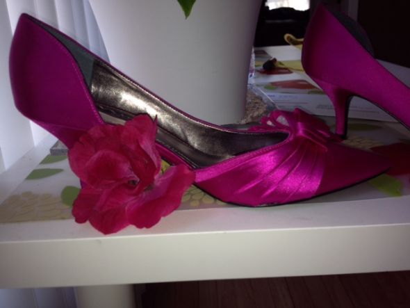 Pink wedding shoes!! :  wedding closed toe shoes low heels nina shoes orchid shoe pink pink shoes shoes Shoes4