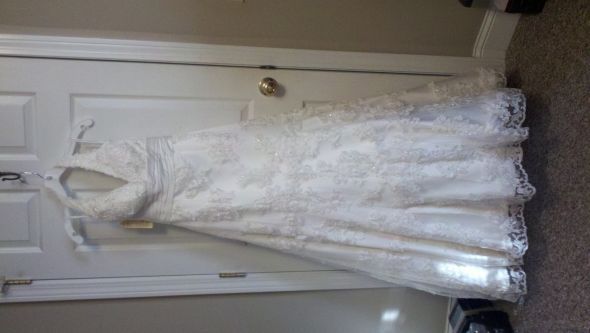 Oleg Cassini CWG365 for sale : wedding oleg cassini cwg365 for sale size 10 white on white dress for sale Dress