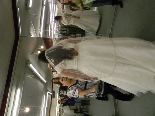 Buyers Remorse Bees Please Help!!!! :  wedding dress veil Wedding Stuff 010