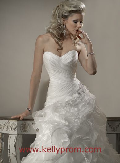 Accessorizing the Maggie Sottero Miri dress :  wedding dress accessories maggie sottero miri Maggiemiri