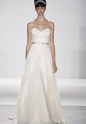Show me your replicas of anything close to these romantic dresses?  *Pic Heavy! :  wedding replica vintage ethereal romantic china dresses Unknown1