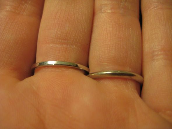 Silver vs White Gold ering wedding silver white gold e ring After