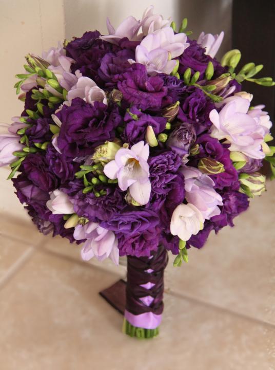 Share your Bouquet Inspiration PIC wedding KellysFlowers Purple Lisianthus