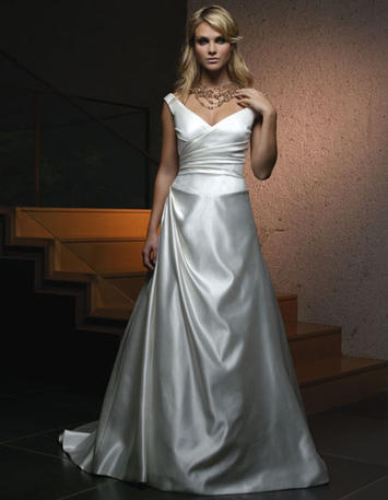 Can you help me identify this dress?  And thoughts on a second choice... :  wedding dress sewing beading identify statin Wedding Dress 1