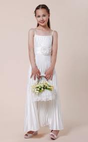 Junior bridesmaids :  wedding ImagesCAQBEBJ11
