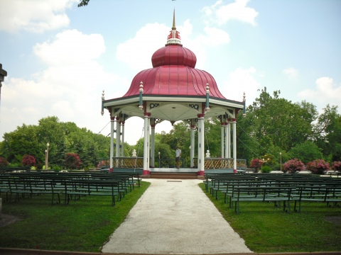 STILL UNDECIDED ON A CEREMONY AND RECEPTION VENUE--PLEASE HELP :  wedding Sdc15326 1
