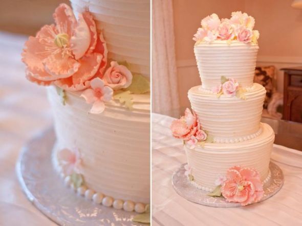 I 39m having bright colored flowers instead What is your Wedding Cake 