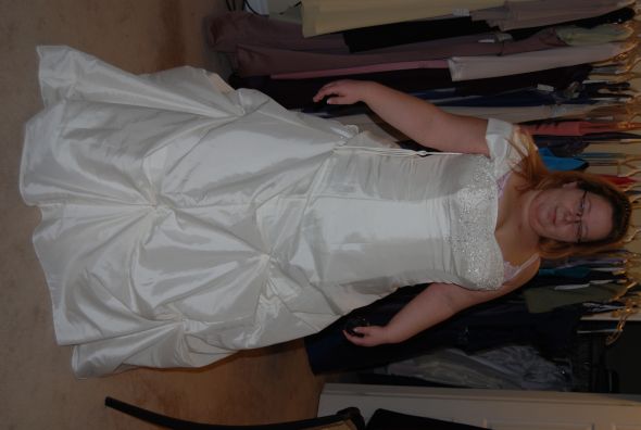 Help! I can't find a dress that doesnt' make me look like a sausage! :  wedding plus size 1 dress DSC 0674