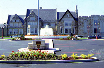 Church has no AC. Too hot for an August wedding? :  wedding ceremony milwaukee summer Memorial