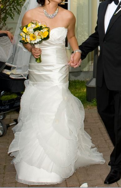 Size 10 Paloma Blanca 4162 for sale (50% off retail) :  wedding ivory dress Wedding Dress 3