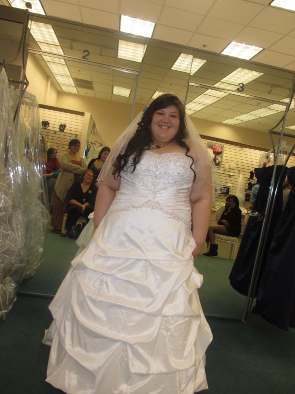 All plus size bees click here! :  wedding plus size 1 curves chicago 026