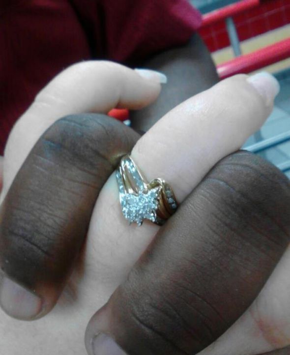 Let's see some yellow gold e-rings! : wedding Ring