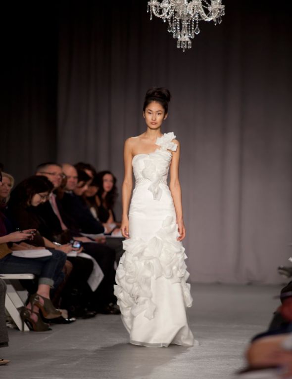 Dress Style--Fitted too non-traditional for 20-somthings?? :  wedding dress style wedding dress traditional fitted Pob Front