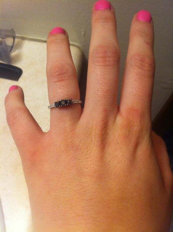 Engaged! Earlier than expected : wedding Lowqualityringpic
