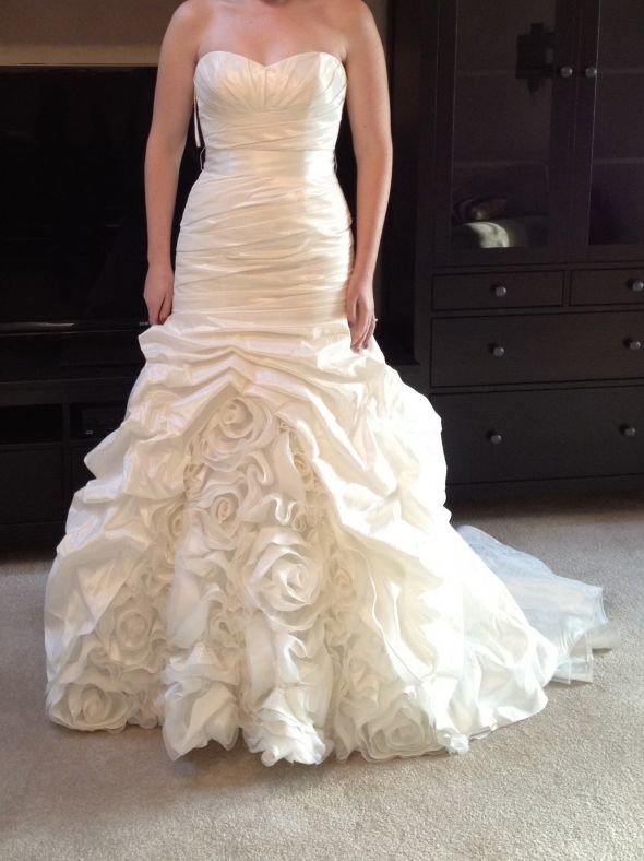 Unworn, Unaltered, Kitty Chen Couture, GREAT DEAL! :  wedding kittychen couture unworn unaltered brand new 6 8 10 mermaid georgous ivory dress IMG 0007
