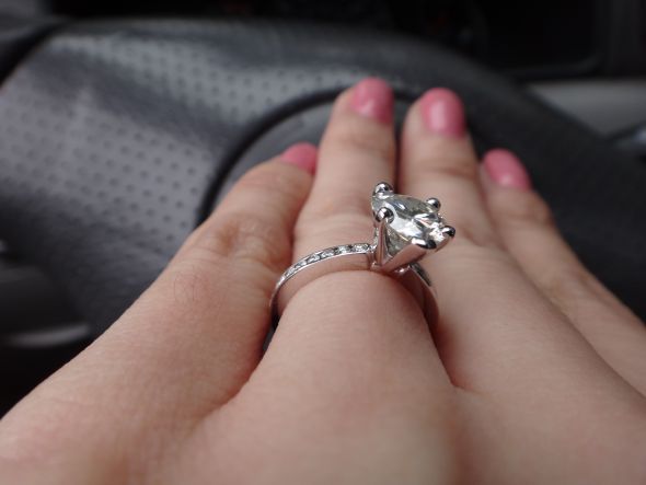 Post your heart shaped engagement rings :  wedding heart diamond moissanite sapphire emerald ring engagement fiance love white gold DSC00397