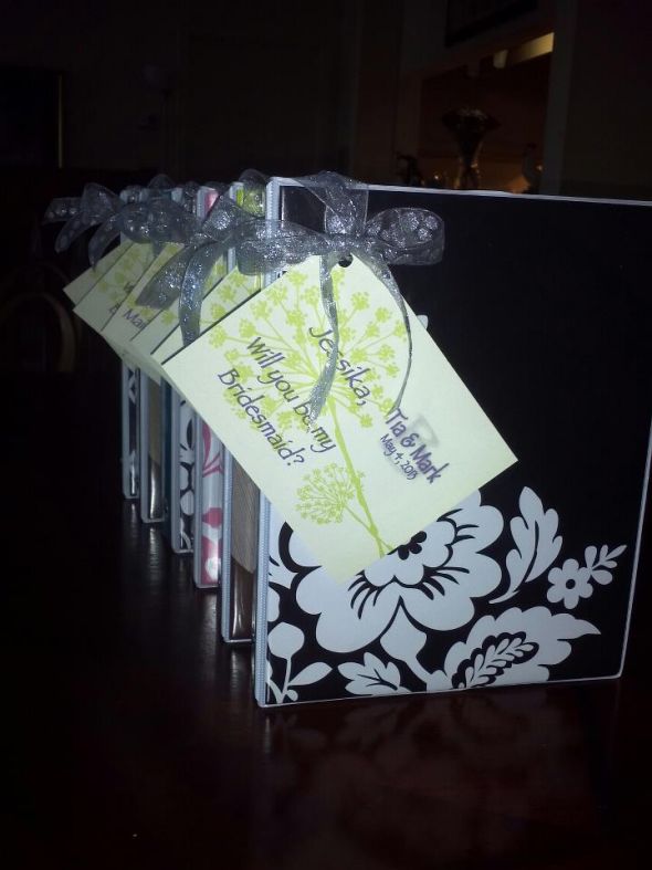 DIY "Will You Be My Bridesmaid?" Binders/Planners