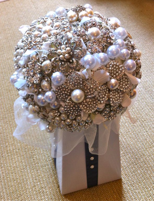 Finished Brooch Bouquet & Giving Away Extra Brooches :  wedding brooch bouquet video tutorial giveaway brooches free IMG 1672