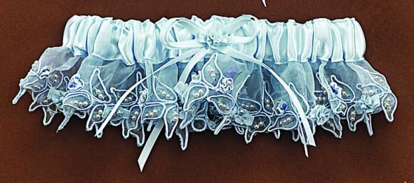 Show me your garter! :  wedding garter toss 4367 1 