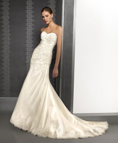 Slender, small-framed, help with style of dresses :  wedding skinny petite gown short Mori Lee
