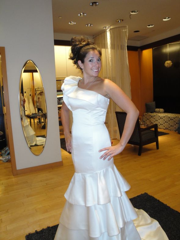 Did anyone purchase PRONOVIAS ALISON WEDDING DRESS??? :  wedding pronovias alison one shoulder wedding dress silk wedding dress modern DSC00409
