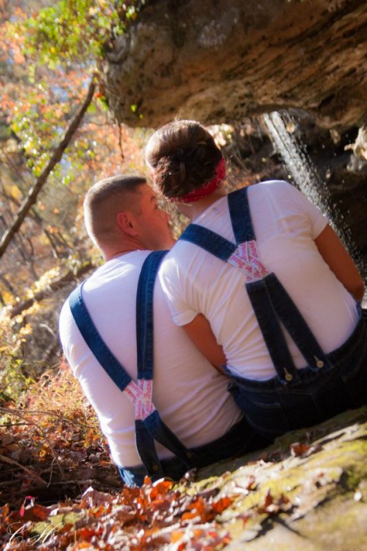 Vintage/Overalls Engagement Session :  wedding bandana country creek engagement fall guitar overalls pictures ring tree vintage IMG 4760 S