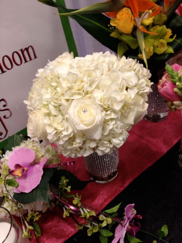 Bridal Bouquets - Colored or White :  wedding bridal bouquets flowers bouquets 1. Bride Bouquet