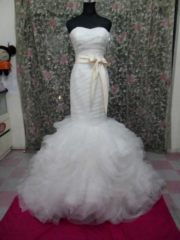 China Dress Complicated Gown please help : wedding china dress help organza vera wange Vera Wang
