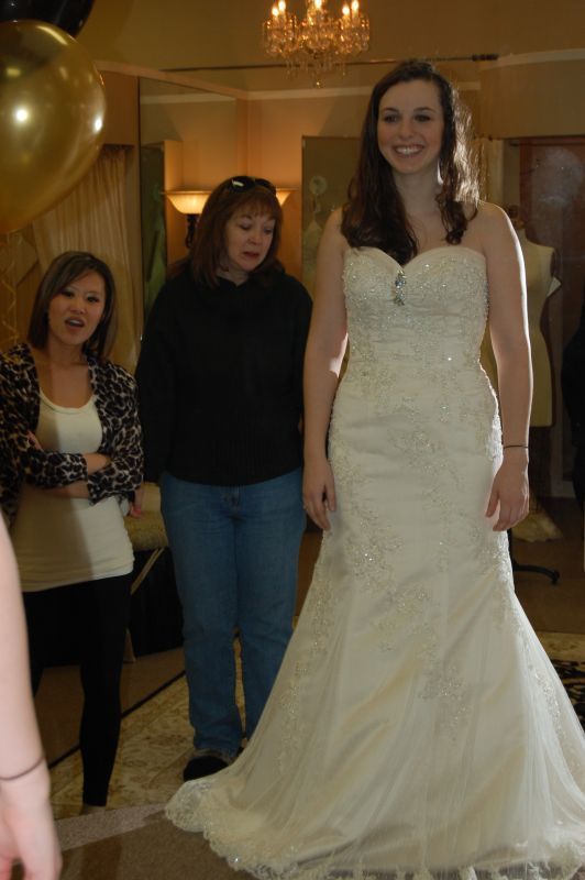 Show off your dress ladies!! I want to see your beautiful dresses! :  wedding DSC 0492