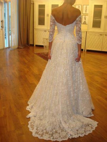 HELP!! does anyone know who this dress is by :  wedding 254209 514114641934821 293105761 N