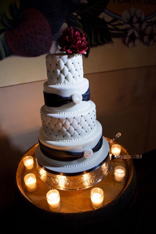 LETS SEE YOUR WEDDING CAKE!! :  wedding Ourcake