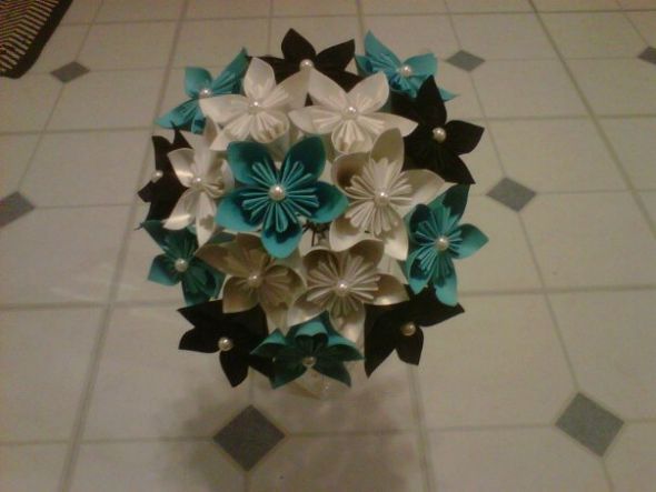 My DIY Paper flower bridesmaids bouquets wedding paper flowers black white 