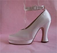 HELP! Having a Shoe Situation... :  wedding shoes wedding situation dress colour gold Shelagh
