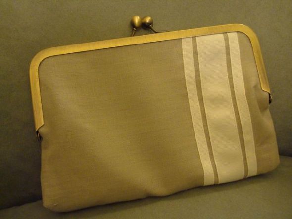 Frame clutches for my beautiful bridesmaids! :  wedding diy sewing clutch purse DSC01818
