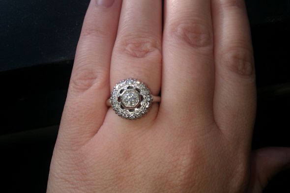 antique ring - need wedding band help