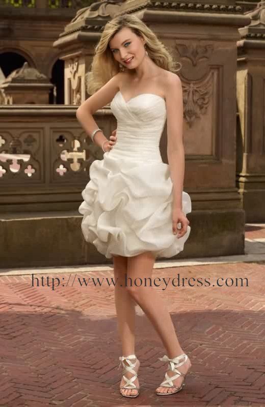 My wedding dress!!Need help!