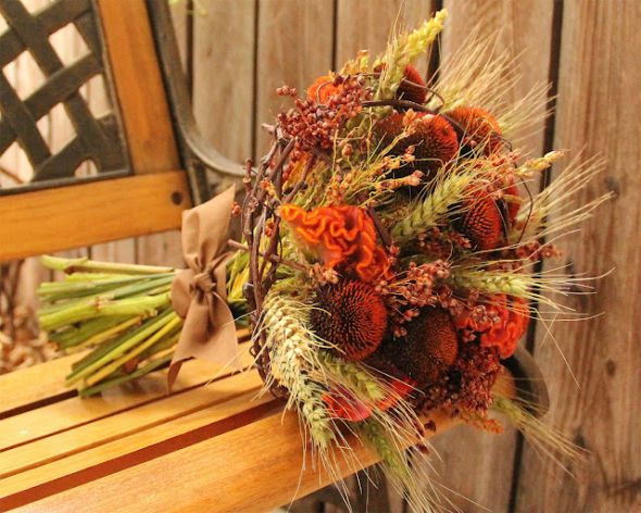 dried fall wedding flowers