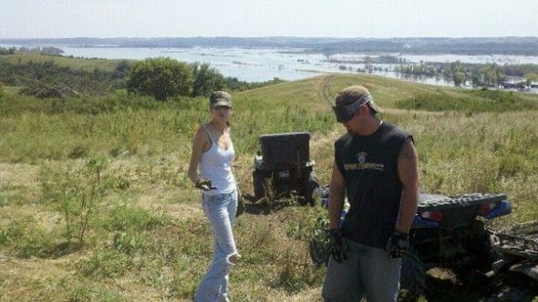 Dirt, Mud, and a Ring :  wedding dirt engagement four wheeling ring south dakota Usfourwheel
