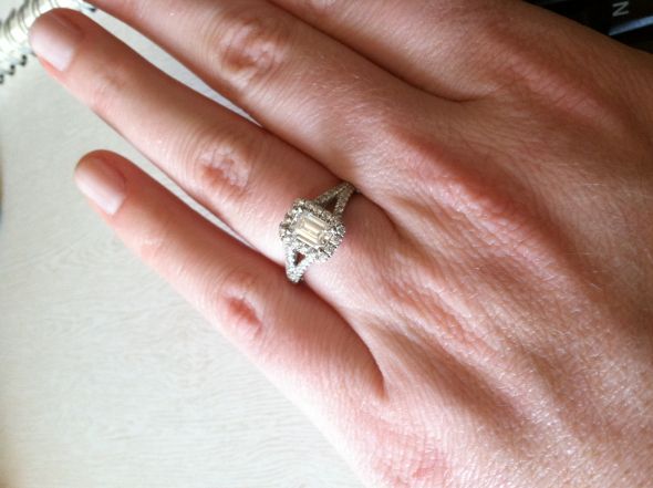 Engagement Ring!!