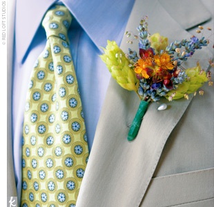 Help me ID this tie!?!? Please take a look and see if you recognize : wedding ties Suit And Bout