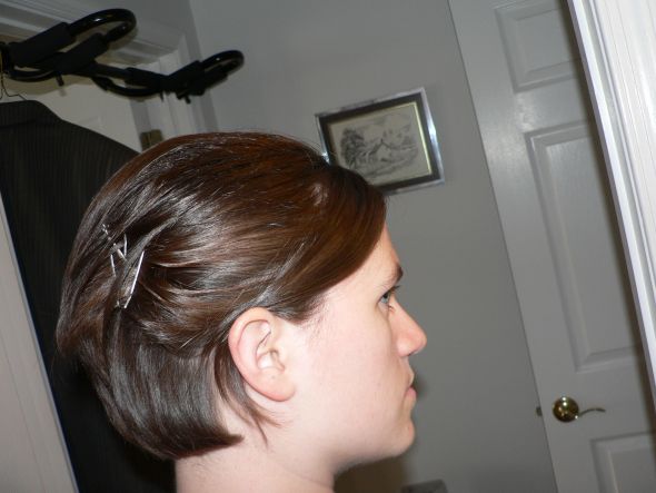 The plan is to kind of curl up the hair around the bobby pins: Short/Medium 