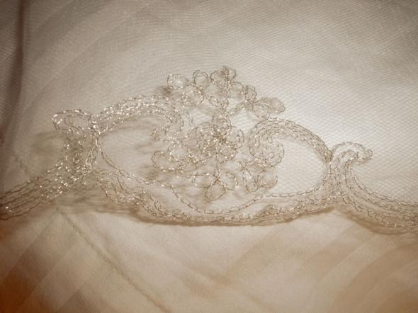 Cupcake's Bel Aire Bridal Veil, style #8578
