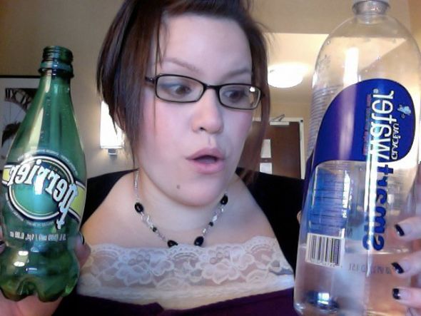 Anyone else addicted to coke?? : wedding 25761 622433014082 199104866 35538760 986622 N