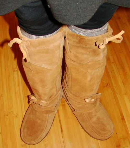 UGGs...Should I get some? :  wedding Mukluk