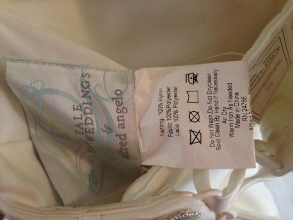 can 100 polyester be dry cleaned