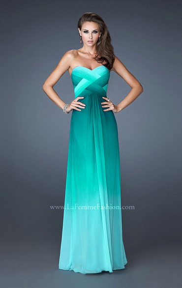 Will this dress style let my bridesmaid steal the spotlight without meaning to Will this dress style let my bridesmaid steal the spotlight without meaning to