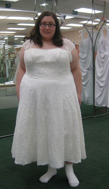 Plus size dress shopping -  my first time, need encouragement :  wedding Shortdress