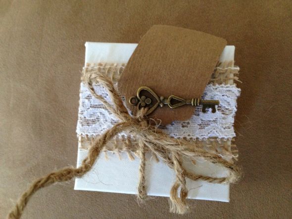 burlap and lace cookie favor box