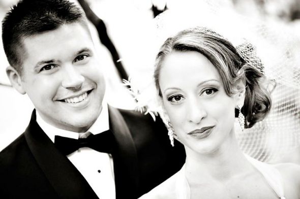 Before I leave for my honeymoon-here are some pics!! : wedding 26677 403827422297 514717297 4129300 7948225 N
