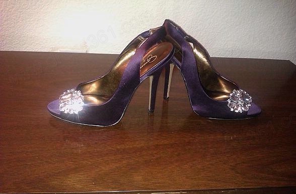 Any suggestions on shoes for this dress wedding Purple Shoes